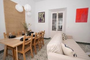 California Apartment Two of May Vacation rental in Seville
