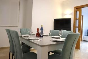 Cozy location and free parking Vacation rental in Seville