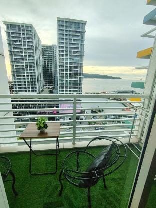 De'Faz Guesthouse-Seaview,Central,Jesselton Jetty Vacation rental in Kota Kinabalu