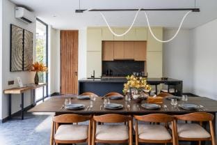 Trident-2  Three-bedroom  Villa in Batu Bolong Apartment in North Kuta