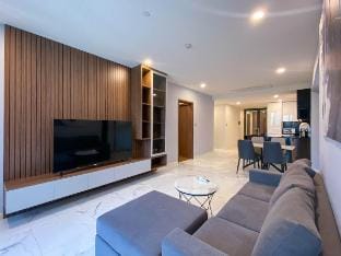 Zeus Living - Pool View in The Galleria (B3.17) Vacation rental in Ho Chi Minh City