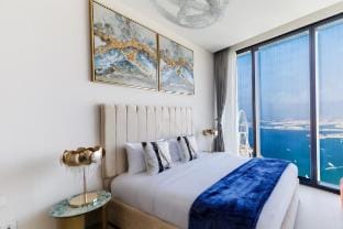 Panoramic Sea & Palm Views Address Beach Resort Apartment in Dubai