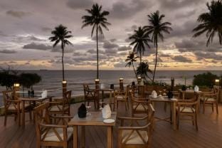 3BR Apartment with Sea View, WIFI, Pool & Gym Apartment in Galle