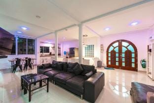 *4BR Relaxing with Best Views in Patong V199 Villa in Patong