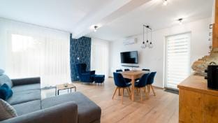 Apartamenty EverySky Dom Reymonta 9 Apartment in Lower Silesian Voivodeship