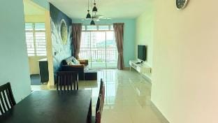Penang Airport / Penang Bridge Houses Vacation rental in Bayan Lepas