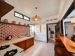 Spacious 6 Bedroom House Near Keraton Kamudi Jogja Vacation rental in Yogyakarta