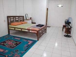 Grania Homestay Syariah 2 Superior 209 Non-AC Apartment in West Java