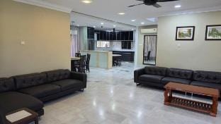 Kuantan Tok Sira big Bangalow near Teluk Cempedak Vacation rental in Pahang, Malaysia