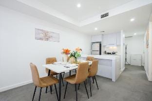 Live On the Iconic Sydney CBD Wharf with family Vacation rental in Sydney
