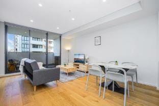 Norwest Pendle Hill Modern 2 Bedroom Apartment  Apartment in Sydney