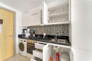 Silkhaus Cozy Studio | High Floor | Aykon City Vacation rental in Dubai