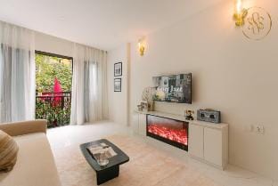 HighEnd 3MasterBR~2min to HoanKiem Lake/StreetView Vacation rental in Hanoi