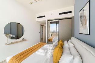 Silkhaus Cozy 1BR | Binghatti Corner | JVC Heart Vacation rental in Dubai