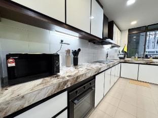 Fahrenheit88 | 3BR Modern Oasis l Fully Renovated Vacation rental in Federal Territory of Kuala Lumpur