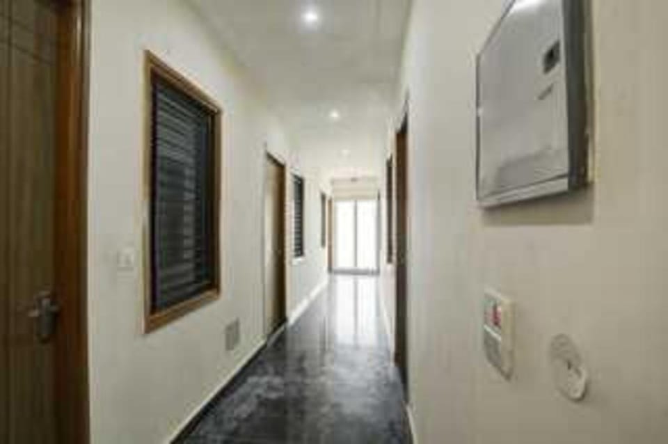 Hotel O Shaheed Bhagat Singh Inter College Formerly Wave Inn Hotel in Noida