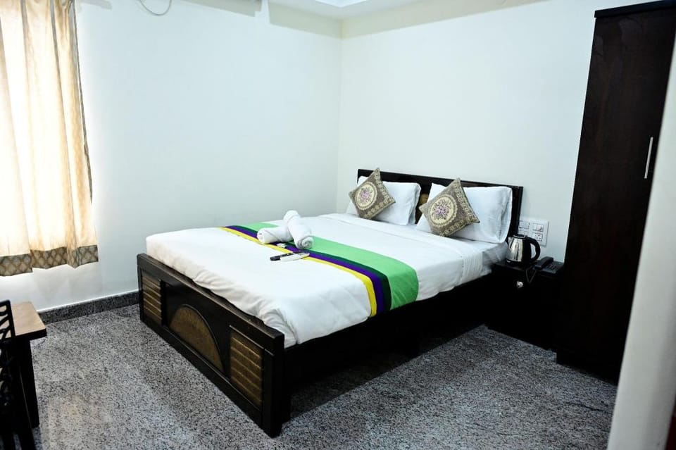 Sri Sai Park View Hotel in Bengaluru