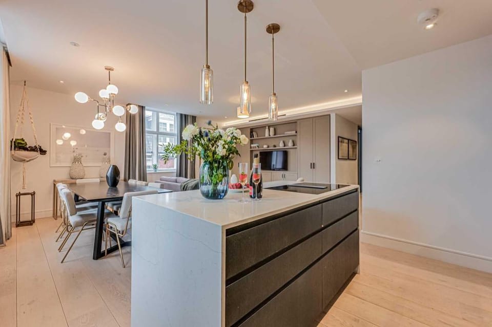 Westminster Apartments by D'Montrio Apartment in City of Westminster