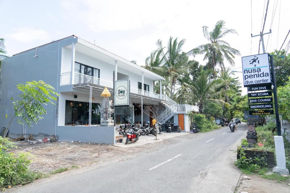 The Joy Culinary Hostel in Nusapenida