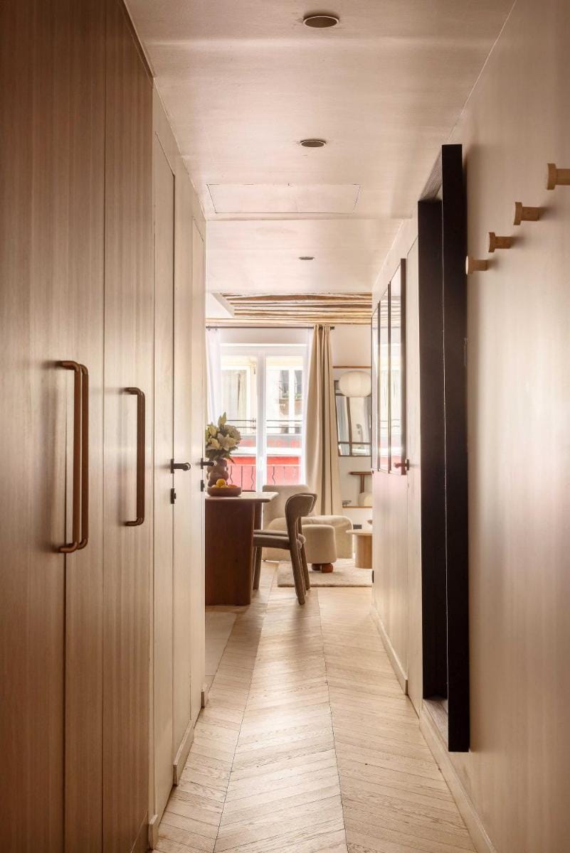 chic A C central apt - 2bdr 6p - faubourg s denis Apartment in Paris