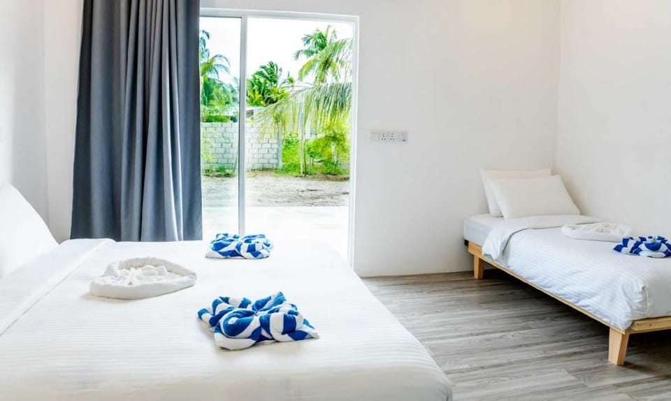 Shadow Isles Himandhoo Hotel in Maldives