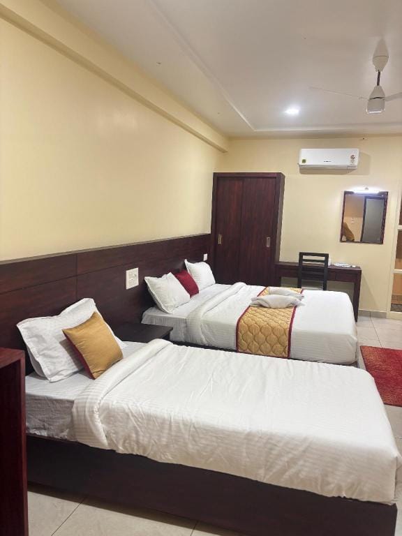 Aradhya Residency Hotel in Tamil Nadu