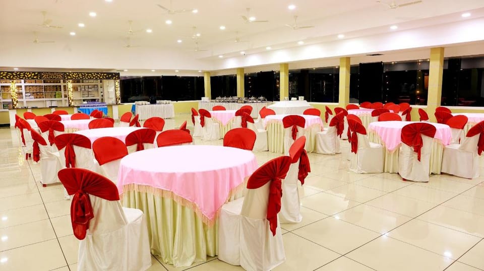 Nova Grand Canyon Hotel in Kochi