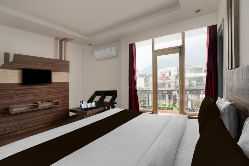 Super Collection O Vaishno Devi Temple Formerly Hotel The Leaf Hotel in Punjab