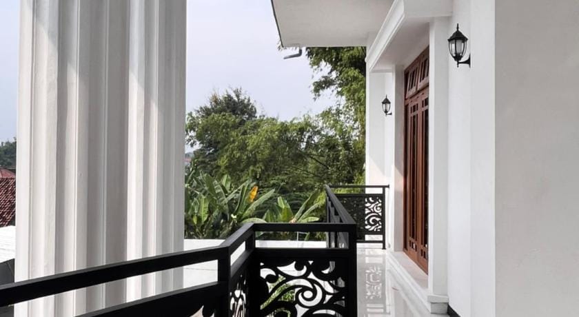 Yasmaga Guesthouse Bed and Breakfast in East Java
