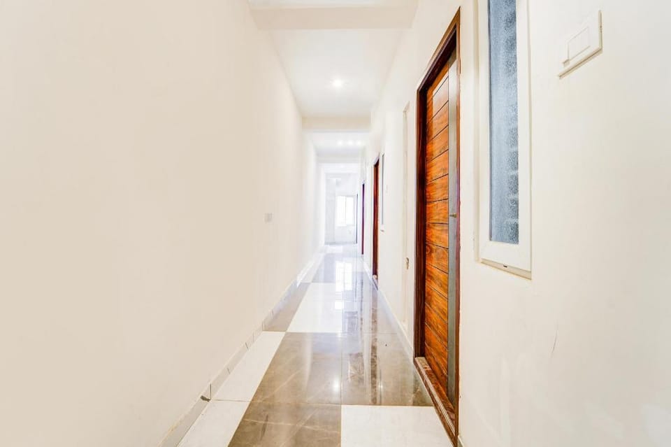 Super Collection O RS Puram North Railway Station Formerly RG Residency Hotel in Coimbatore