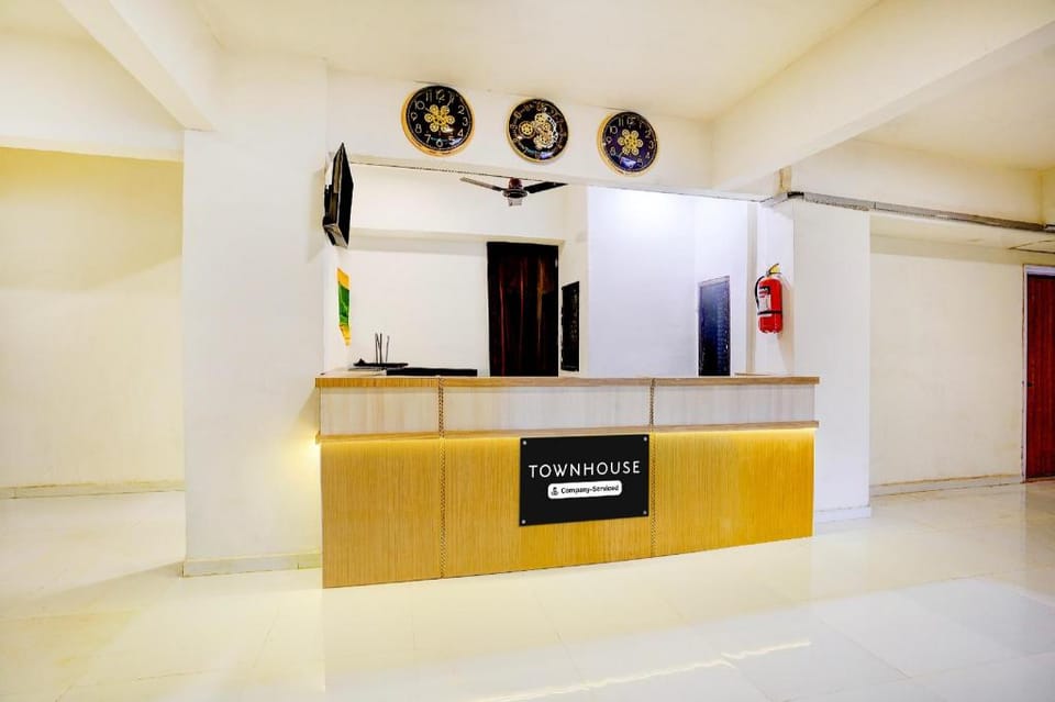 Townhouse Vangani Railway Station Formerly Hotel Chadha Hotel in Maharashtra