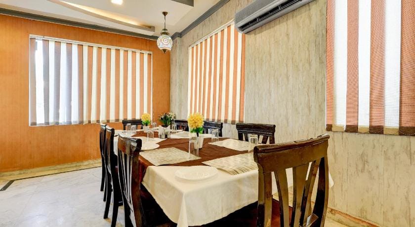 Collection O Taj Empire Hotel in Agra