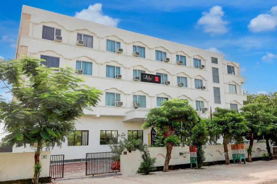 Collection O Taj Empire Hotel in Agra