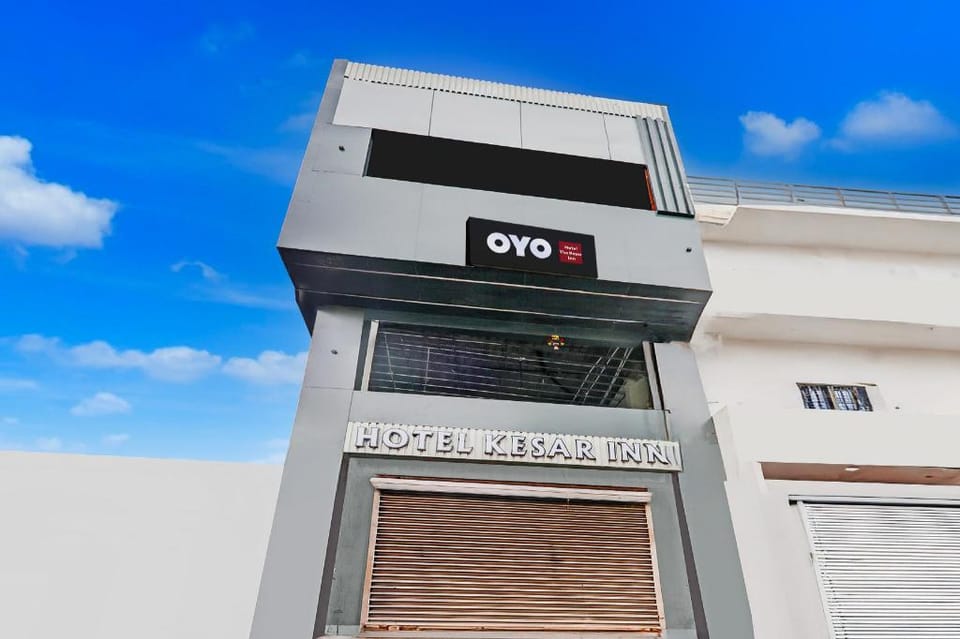 Super Hotel O The Kesar Inn Hotel in Lucknow