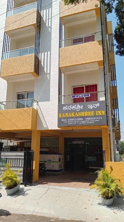 Hotel Kanakashree Inn Hotel in Bengaluru