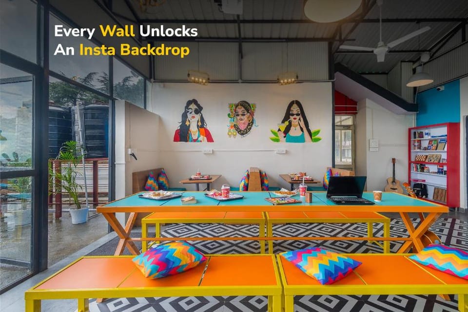 goSTOPS Mcleodganj Mall Road Hotel in Punjab, India