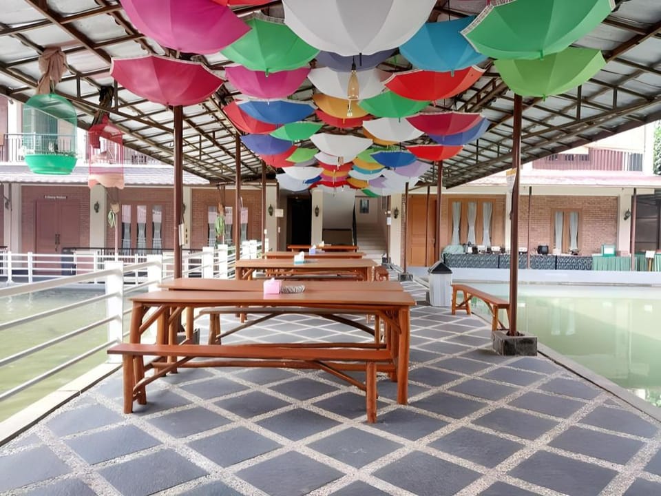 Saung Dolken Resort & Hotel Syariah Hotel in West Java