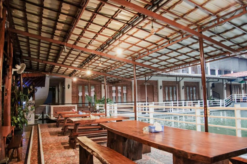 Saung Dolken Resort & Hotel Syariah Hotel in West Java