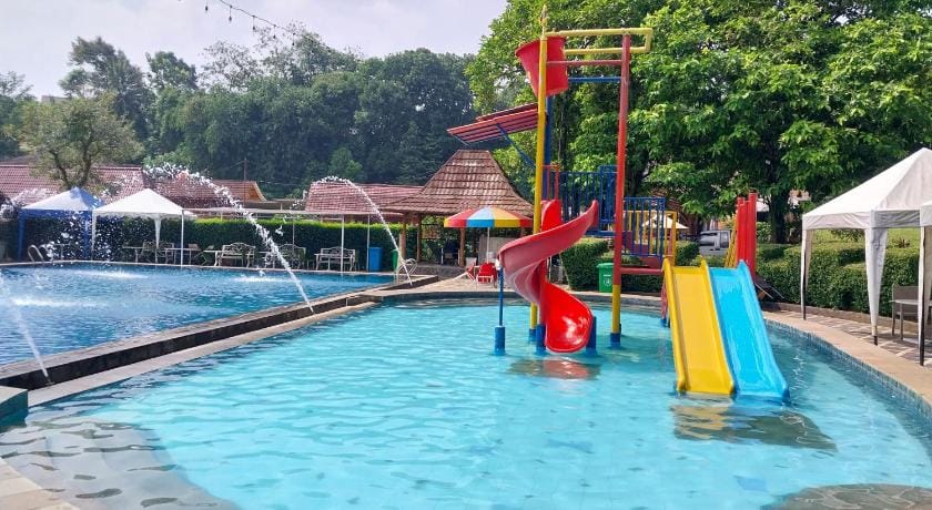 Saung Dolken Resort & Hotel Syariah Hotel in West Java