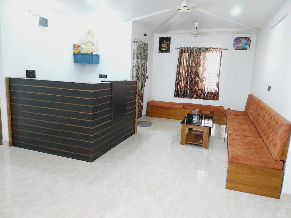 POP 83543F Hotel Swarun & Banquet Hall Hotel in India