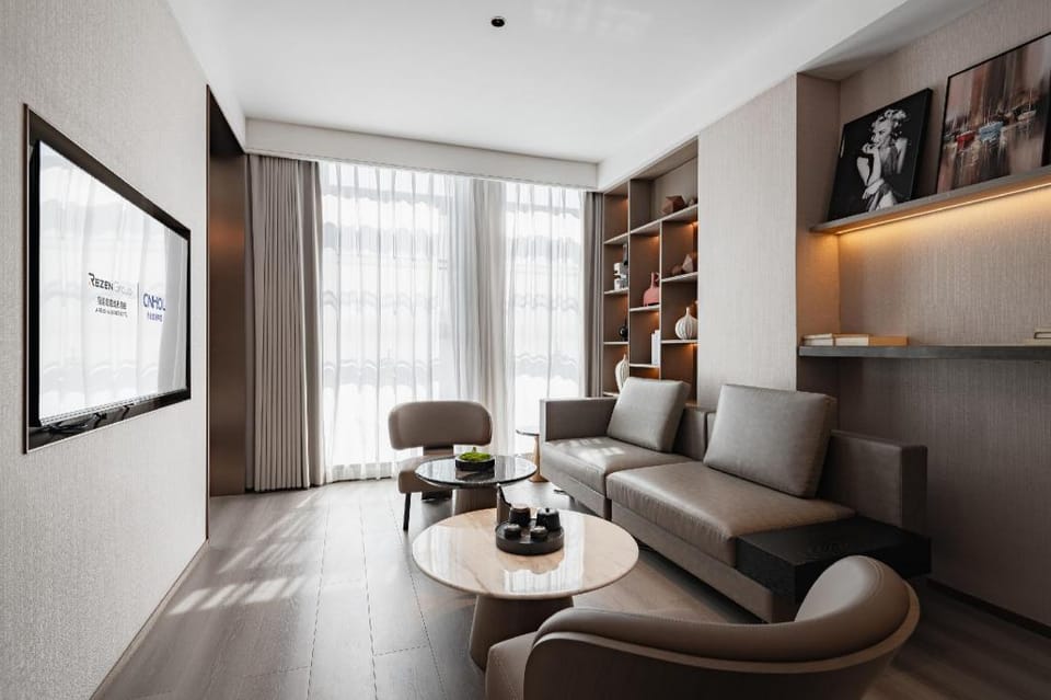 CNHOL International Hotel- Chongqing Huanan City Branch Hotel in China
