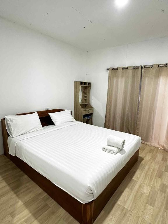 กี่วี่รีสอร์ท Resort in Laos