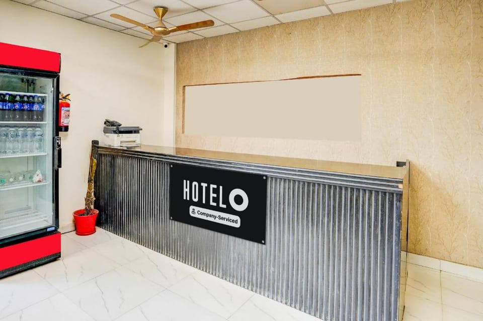 Hotel O Sector 51 Metro Station Formerly Shubham Residency Hotel in Noida
