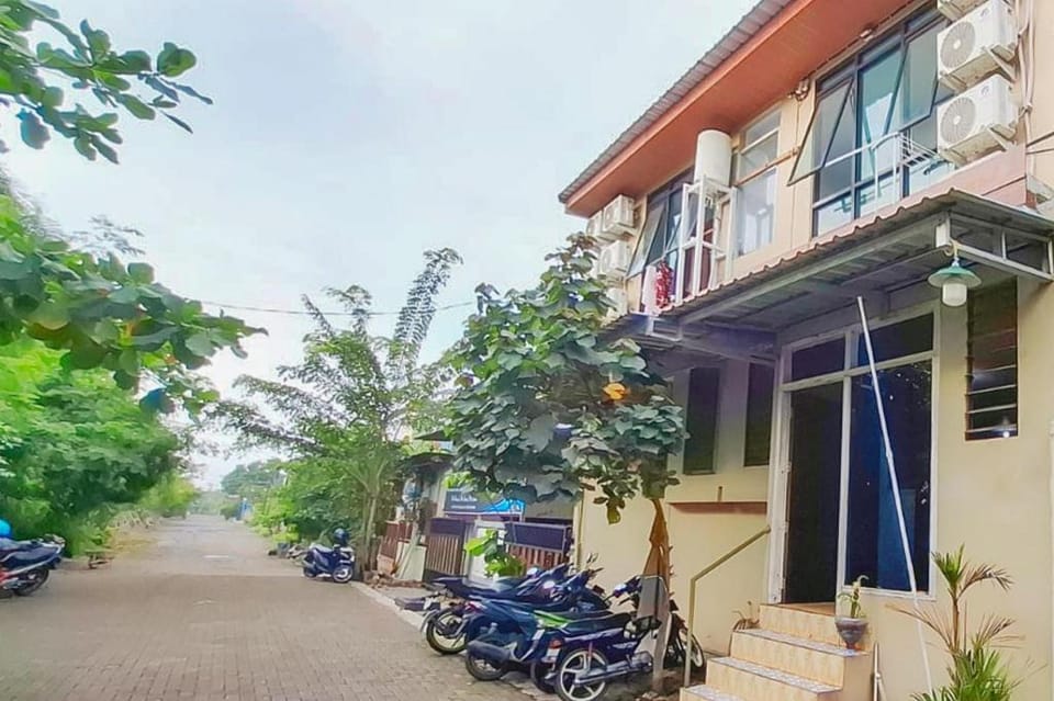 AYOO STAY Near Bandara Ahmad Yani RedPartner Hotel in Indonesia