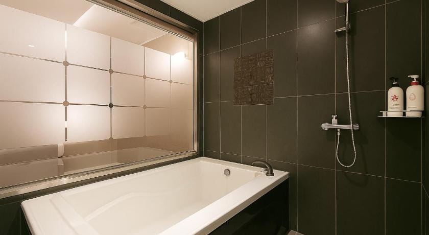 서산모던호텔 Hotel in Gyeonggi-do