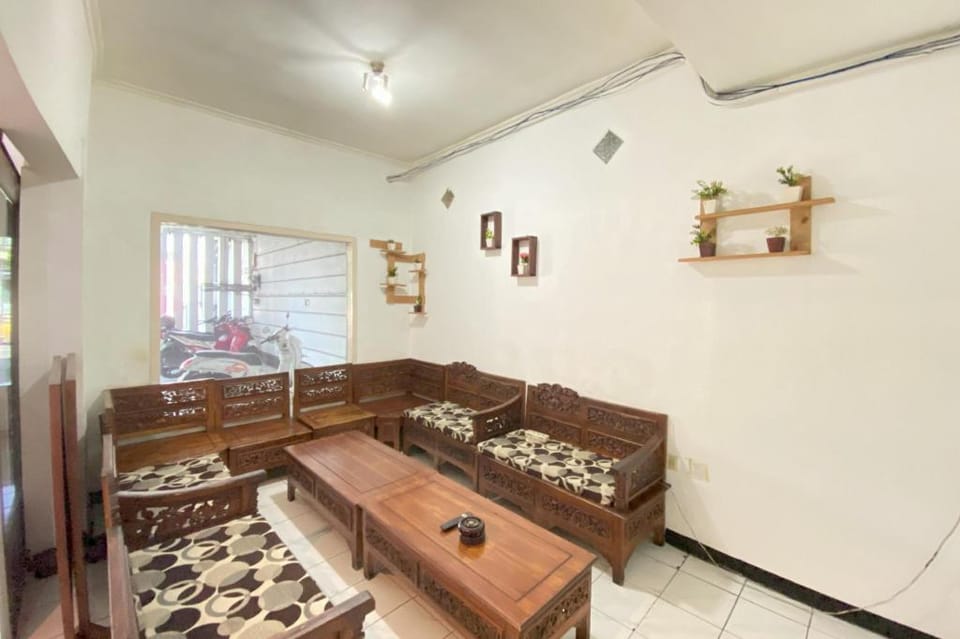 Hotel Bintang Mitra RedDoorz Hotel in East Java