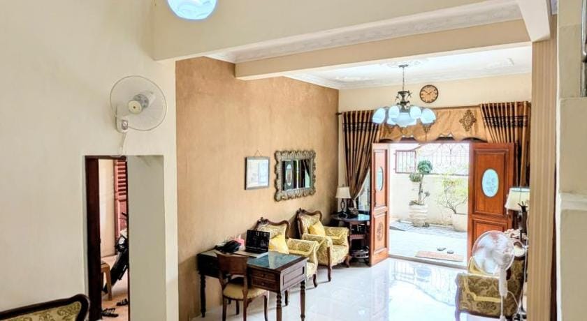 Surabaya Homey Dharmahusada Syariah Hotel in Surabaya