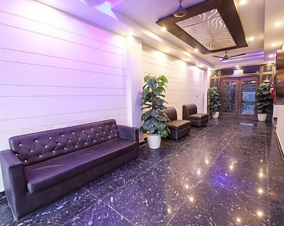 Hotel Sandalwood Apartment in Uttar Pradesh