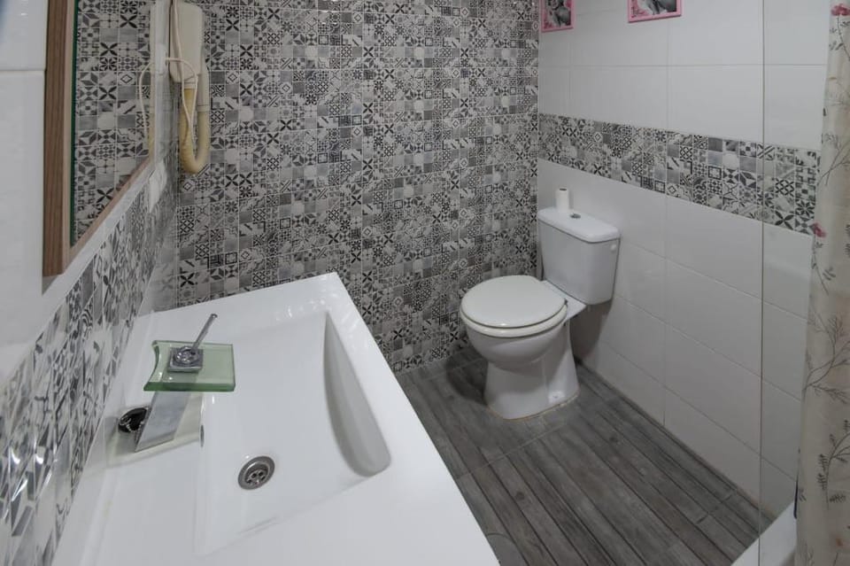 Stunning Mlaga Apartment with Ocean Views Apartment in Torremolinos