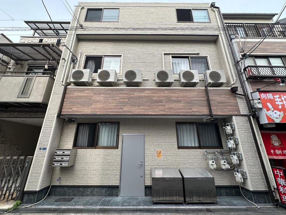Osaka TANI House Hotel in Osaka